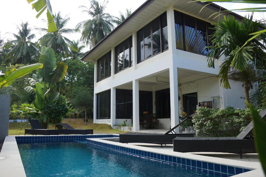 Twin Villas Apartment with Swimming Pool for 2 houses – Koh Phangan